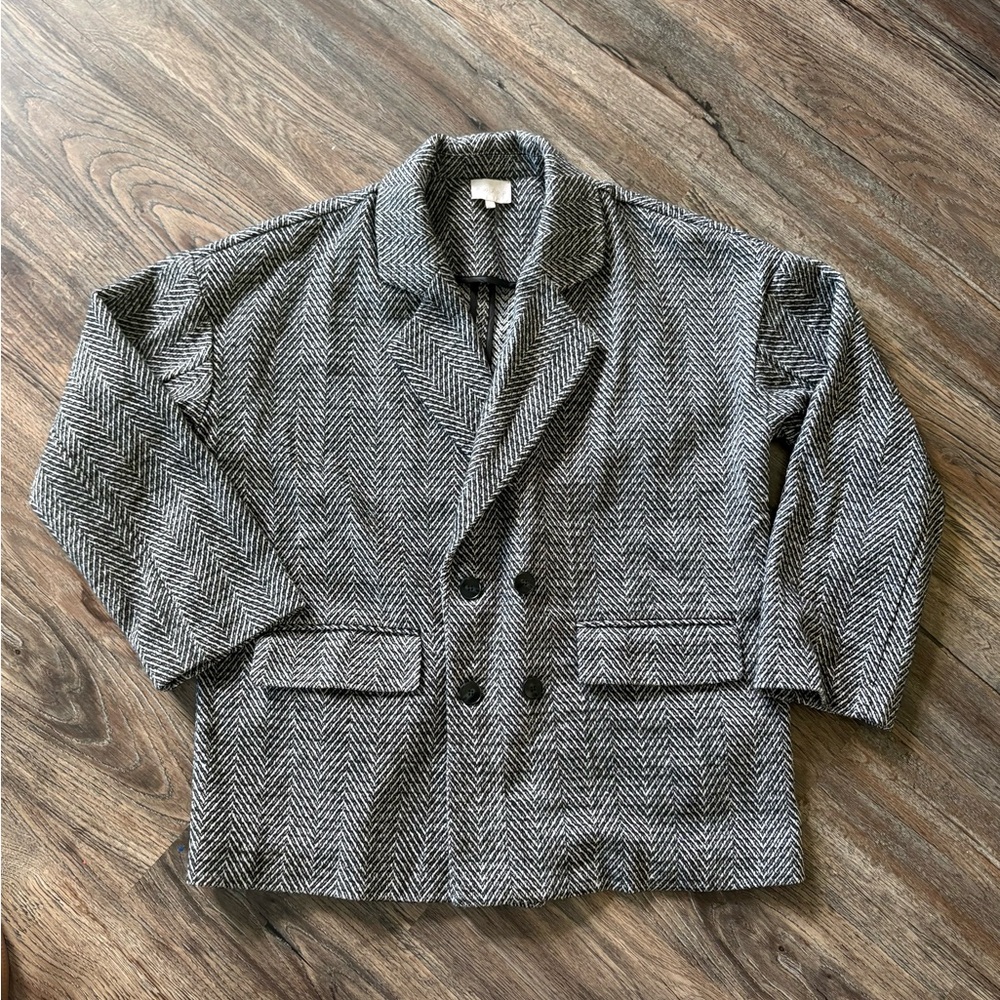 Entro Black and White Herringbone Blazer
